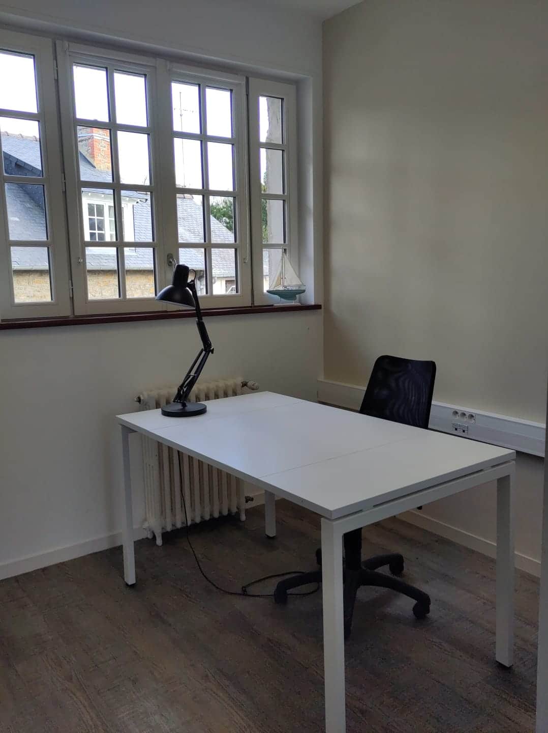 Un bureau privé à louer au cœur de St Briac, près de Dinard et St Malo